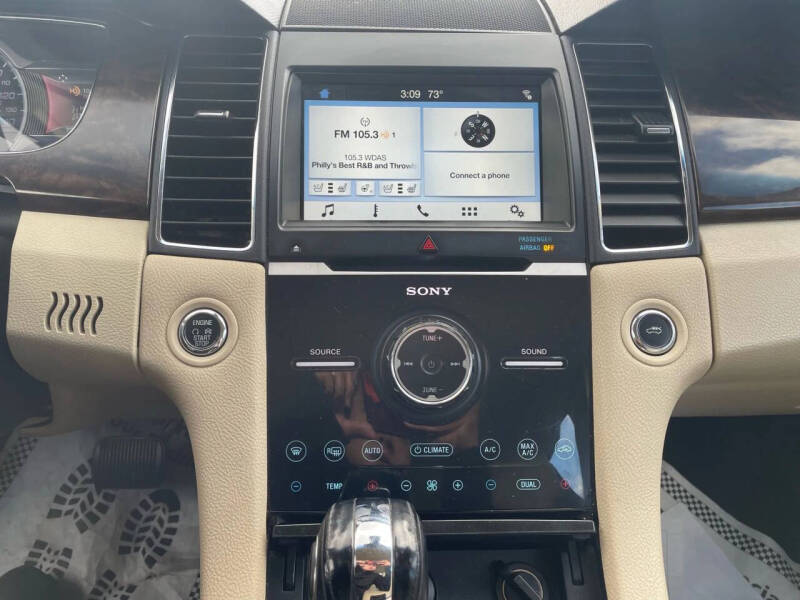 2017 Ford Taurus Limited