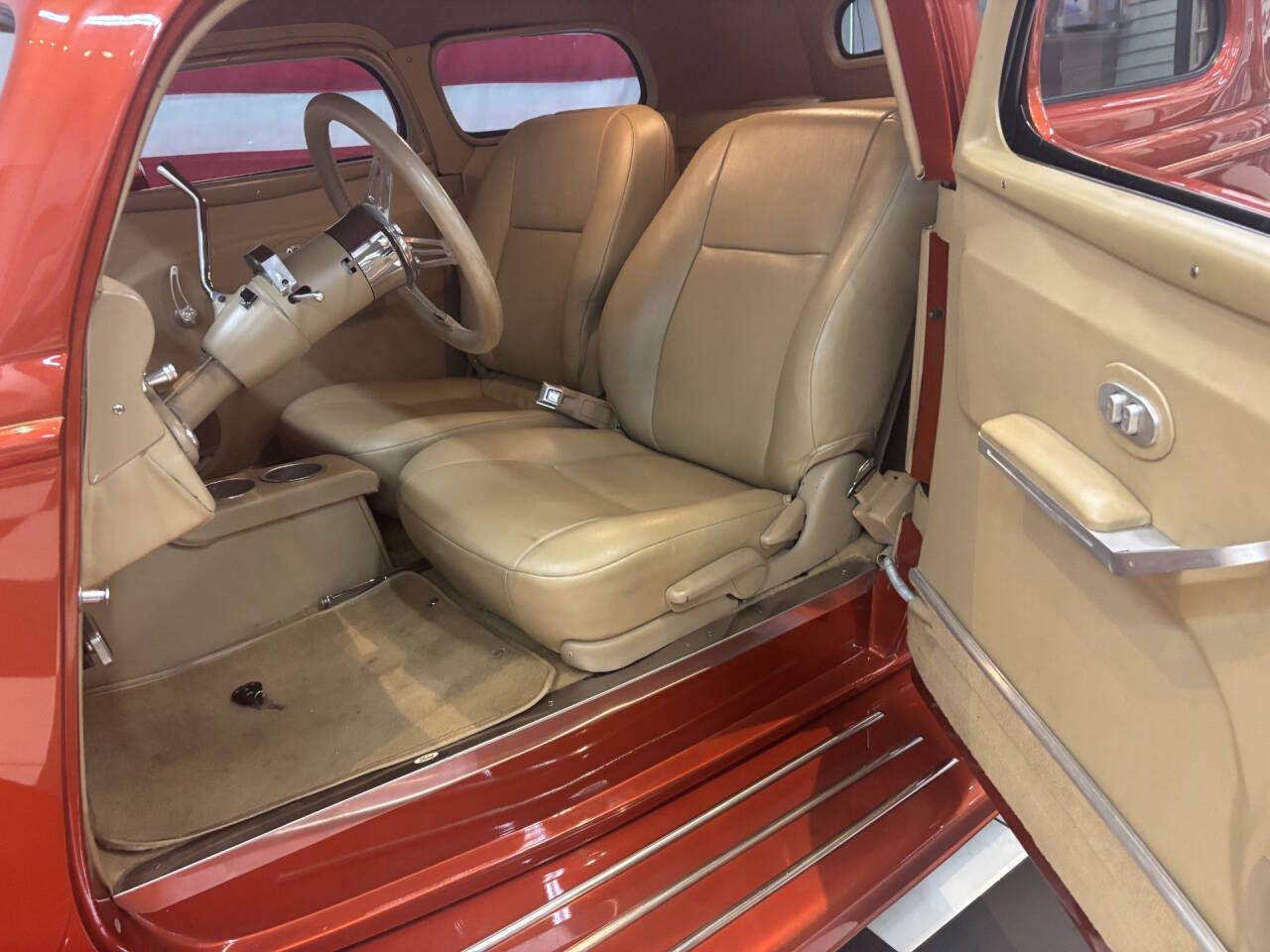 1933 Ford Victoria 22