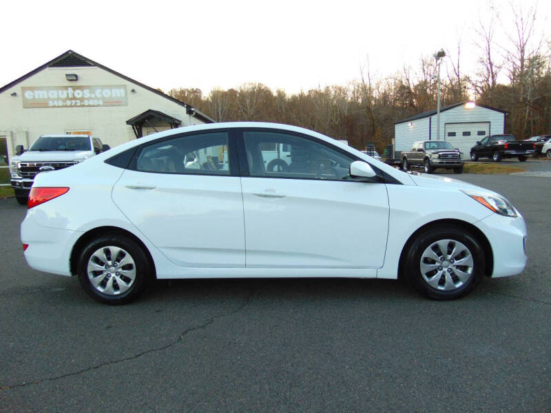 2017 Hyundai Accent SE