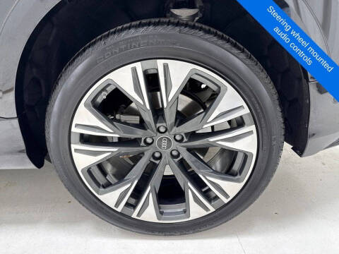 2025 Audi Q8 quattro Premium Plus 55 TFSI