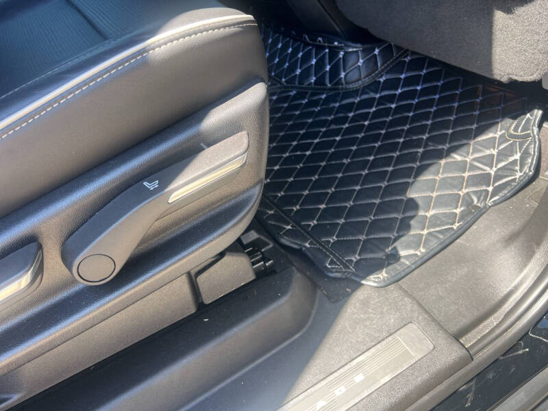 2022 Cadillac Escalade ESV Premium Luxury