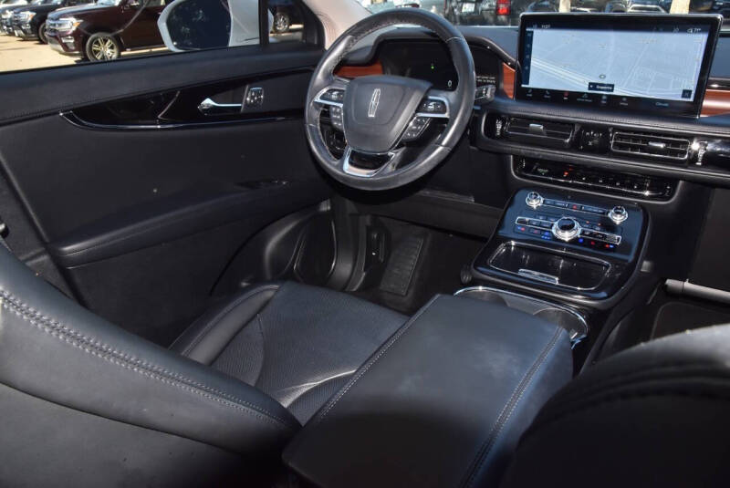 2022 Lincoln Nautilus Reserve