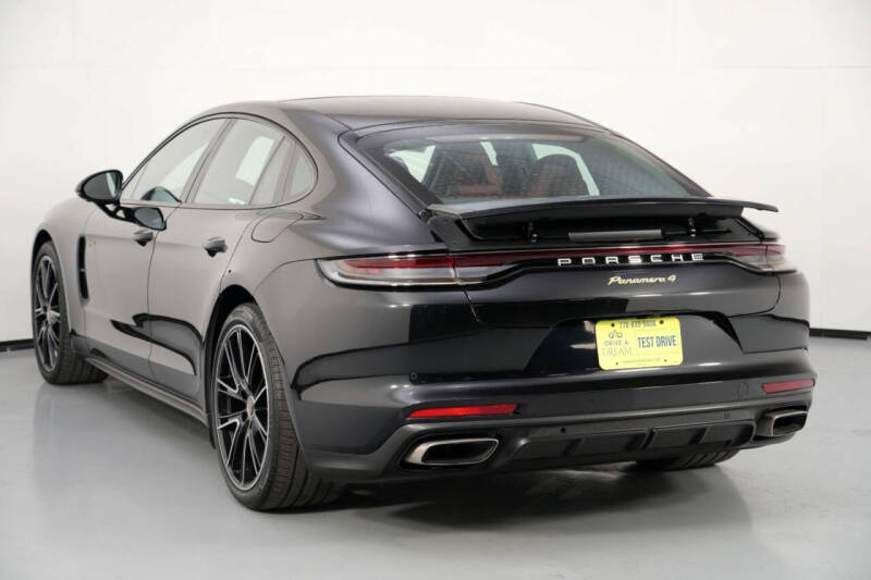 2022 Porsche Panamera 4 E-Hybrid