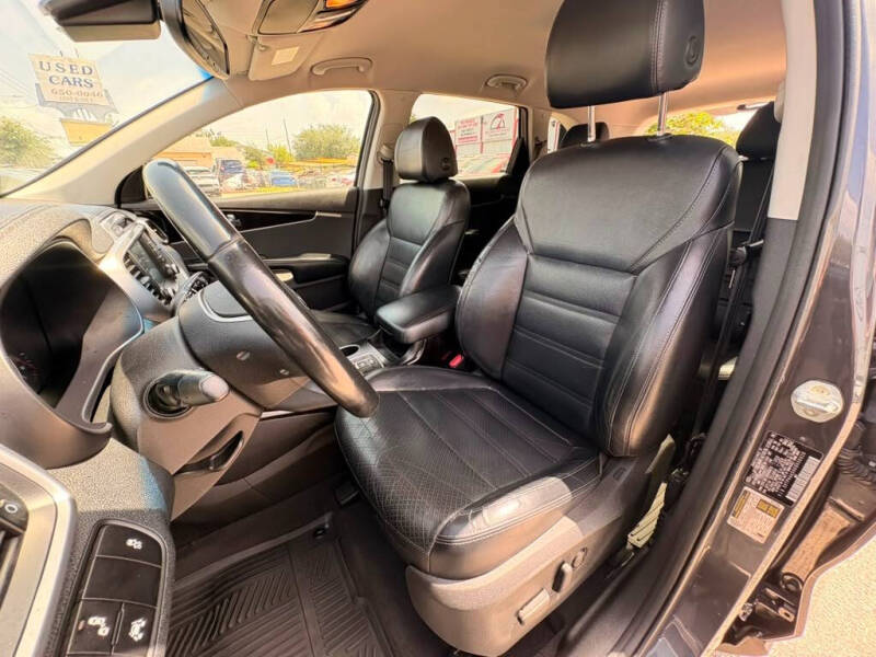 2019 Kia Sorento EX V6