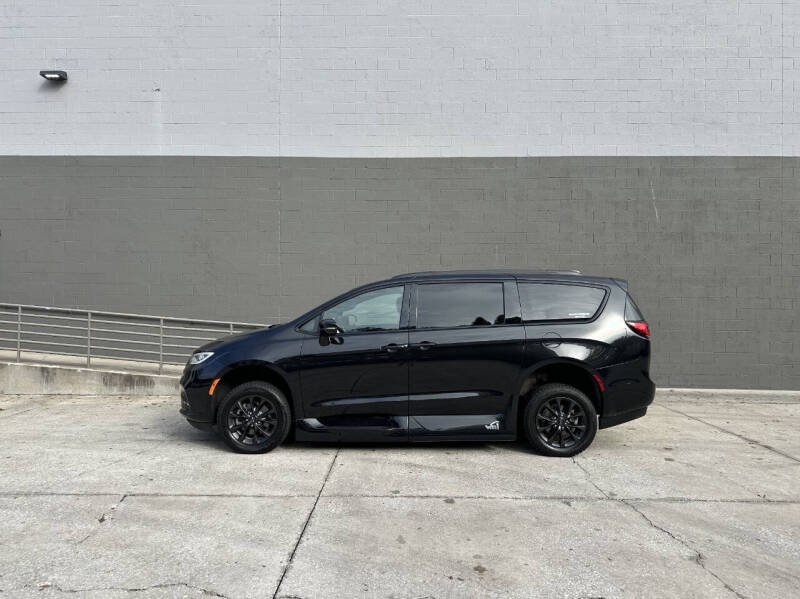 2021 Chrysler Pacifica Touring L