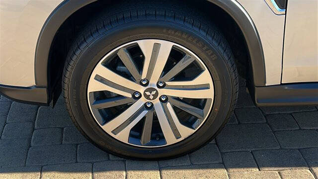 2024 Mitsubishi Outlander Sport SE