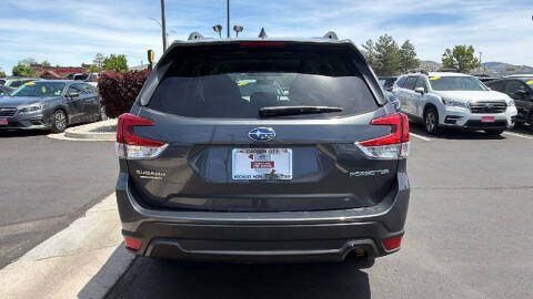 2023 Subaru Forester Premium