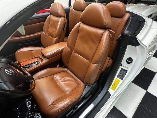 2004 Lexus SC 430