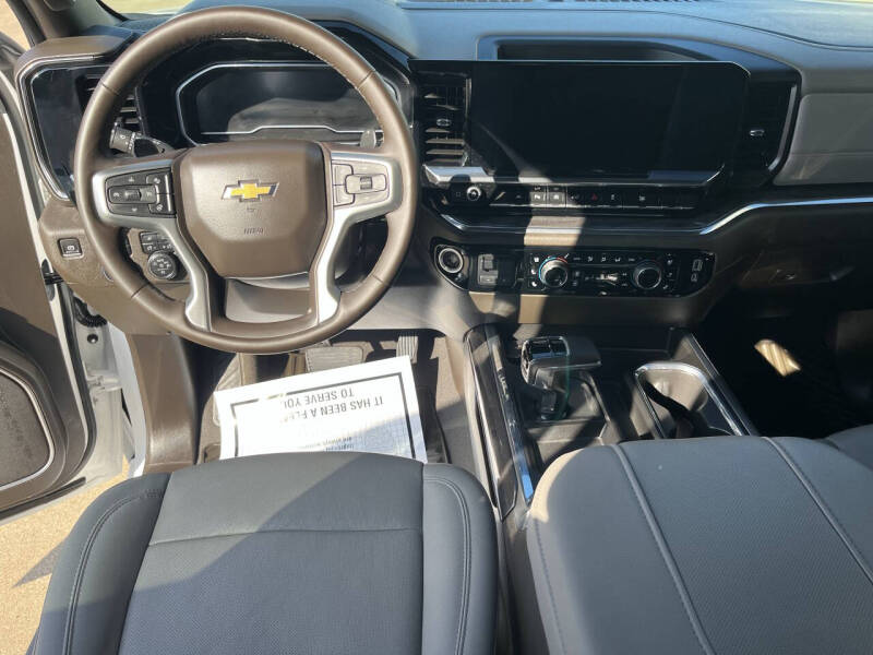 2024 Chevrolet Silverado 1500 LTZ