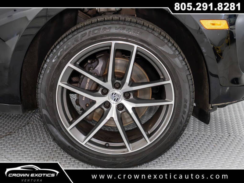 2023 Porsche Macan T