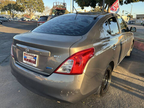 2012 Nissan Versa 1.6 S