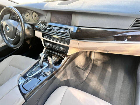 2015 BMW 5 Series 528i xDrive