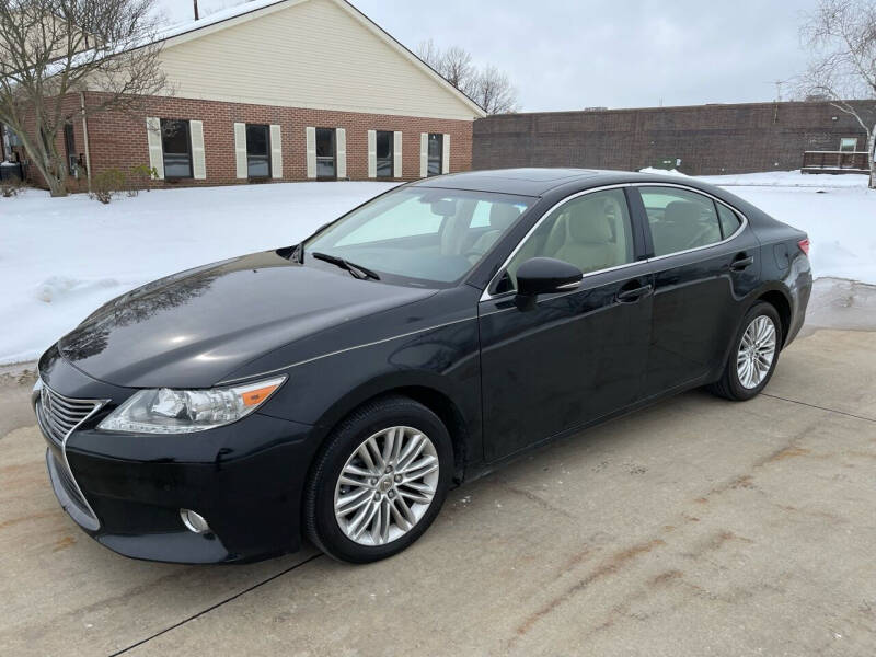 2013 Lexus ES 350 for sale at Renaissance Auto Network in Warrensville Heights OH