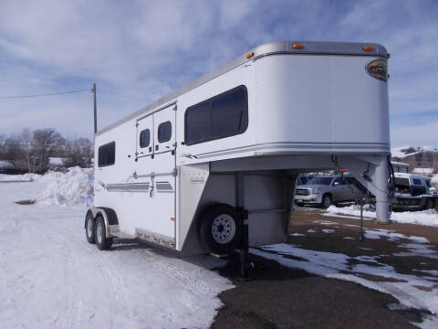 2002 Sun Tracher HORSE TRAILER