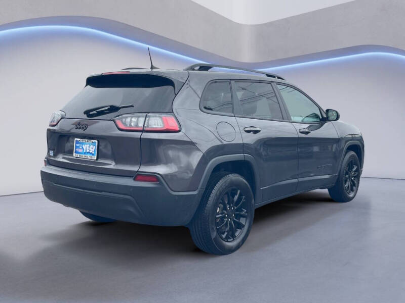 2023 Jeep Cherokee Altitude Lux