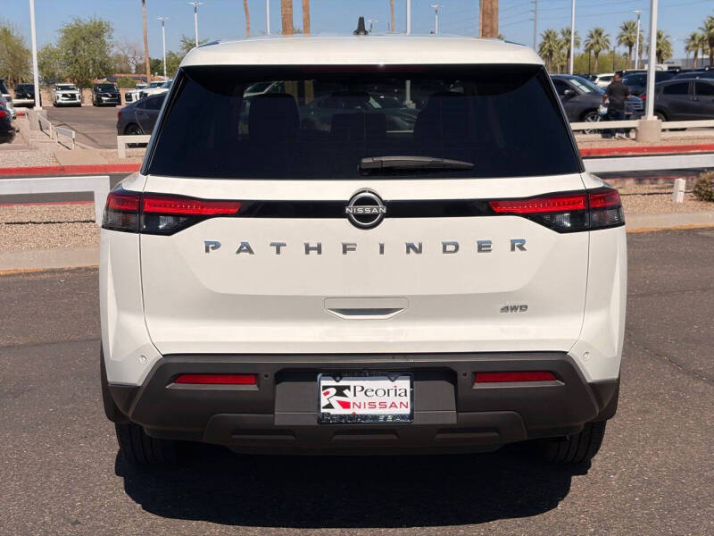 2024 Nissan Pathfinder S