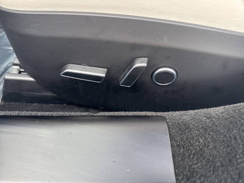 2022 Tesla Model S Plaid