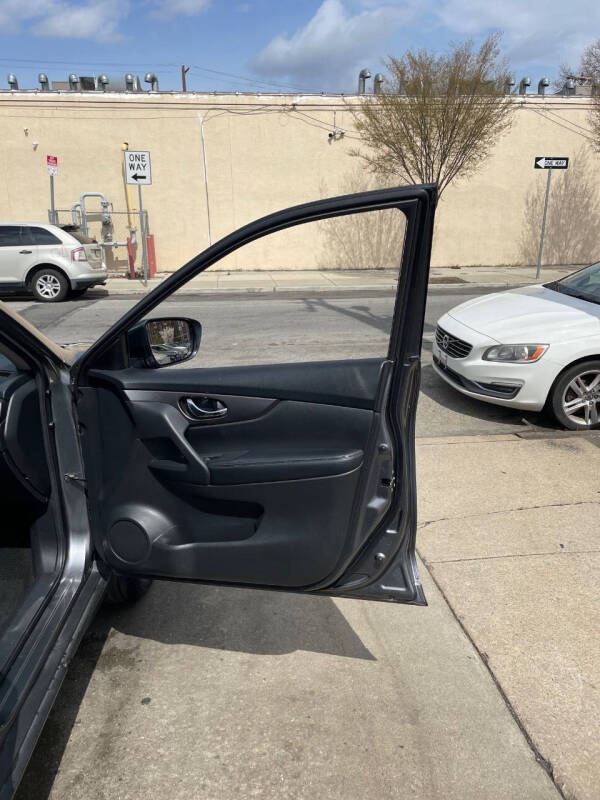 2016 Nissan Rogue SV