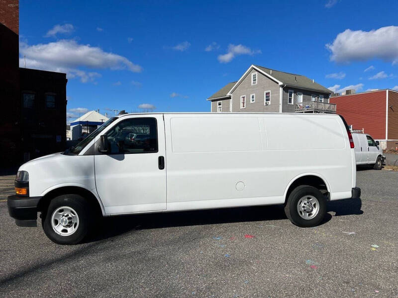2021 Chevrolet Express 2500