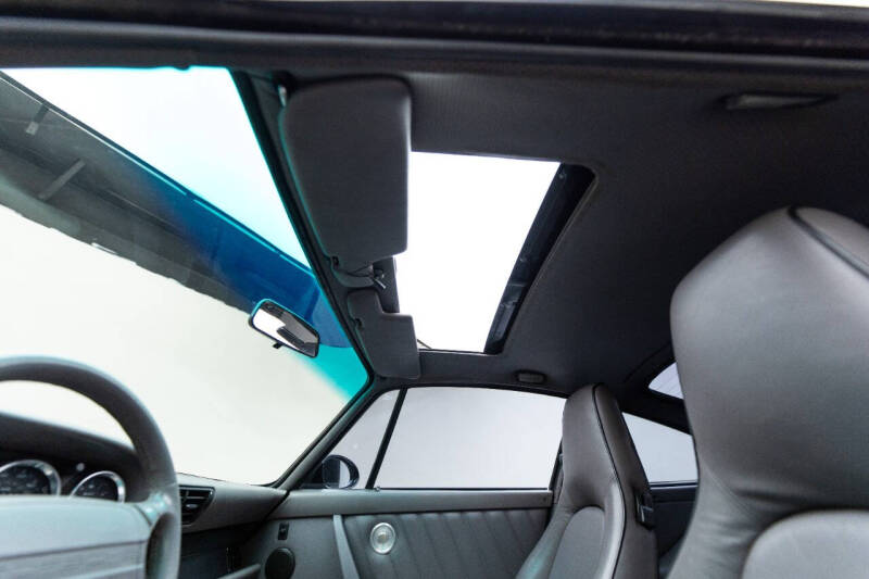 1991 Porsche 911 Carrera 2