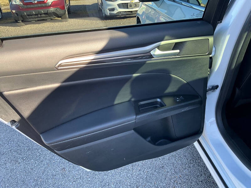 2017 Ford Fusion Hybrid SE