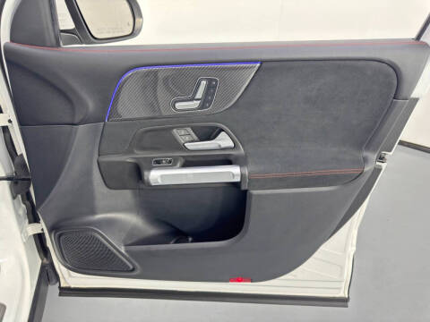 2021 Mercedes-Benz GLB GLB 250