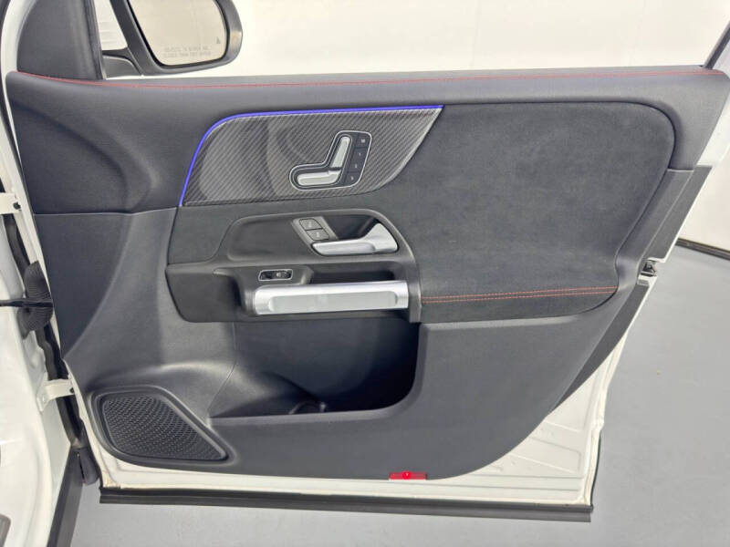 2021 Mercedes-Benz GLB GLB 250