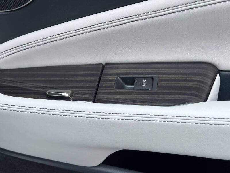 2017 Lexus LS 460