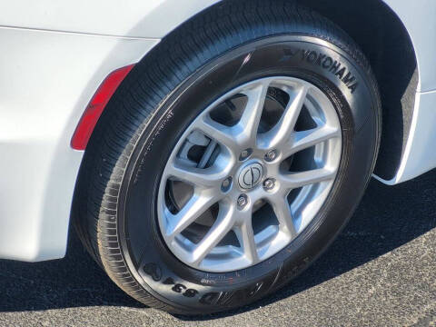 2026 Chrysler Voyager LX