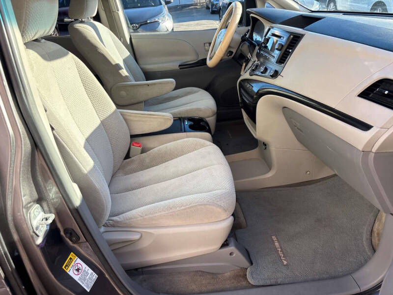 2011 Toyota Sienna