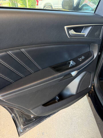 2017 Ford Edge Sport