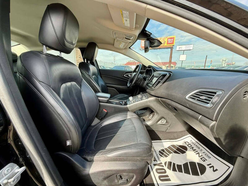 2015 Chrysler 200 C