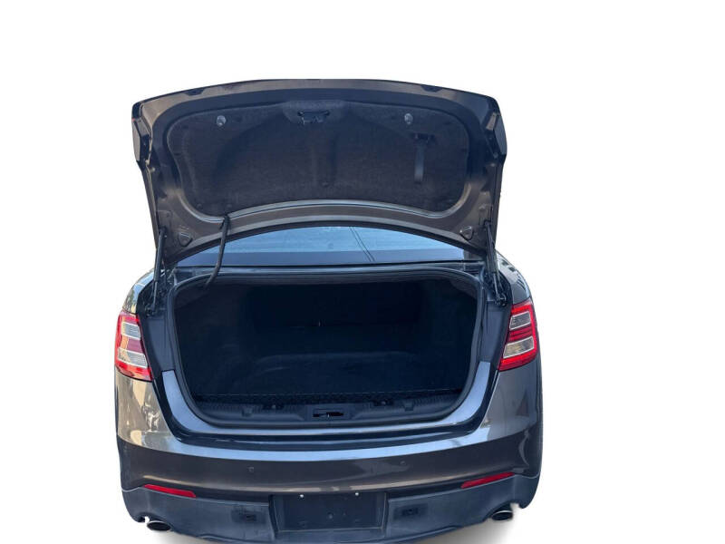 2015 Ford Taurus Limited