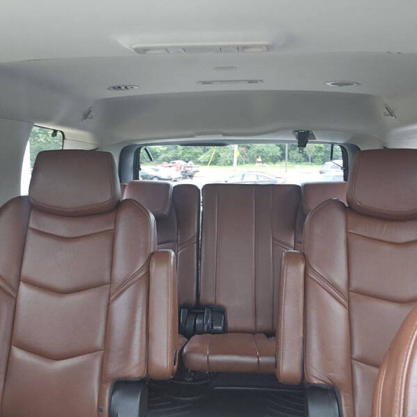 2017 Cadillac Escalade Luxury