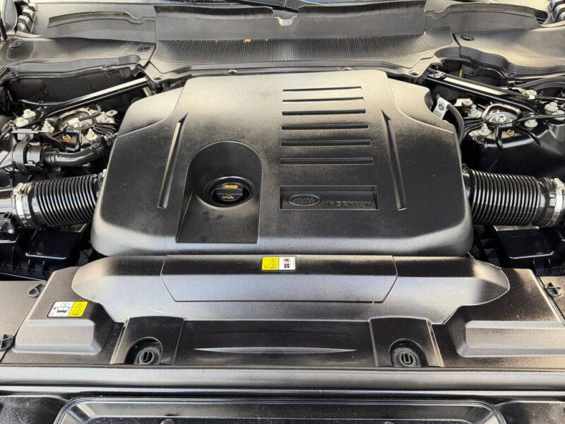 2022 Land Rover Range Rover Sport HSE Silver Edition