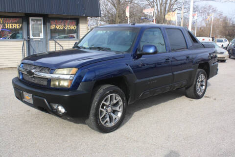 2002 Chevrolet Avalanche for sale at eAutoTrade in Evansville IN
