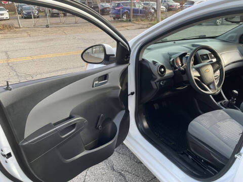 2012 Chevrolet Sonic LS