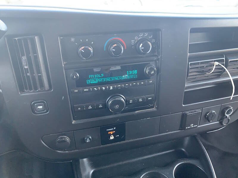 2017 GMC Savana 2500