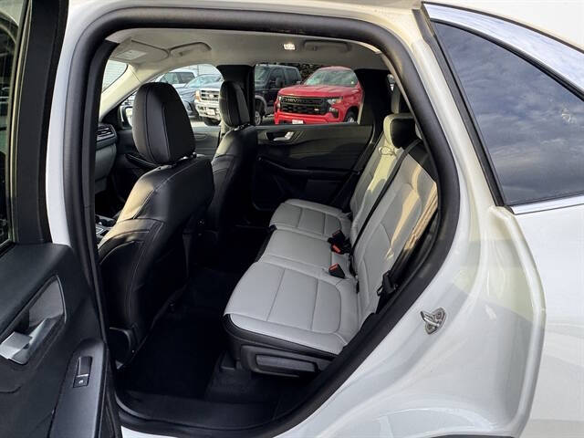 2026 Ford Escape Platinum