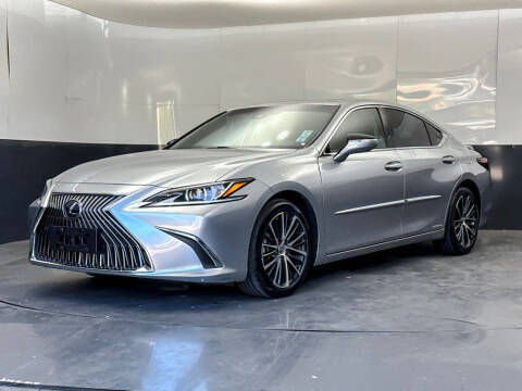 2022 Lexus ES 300h