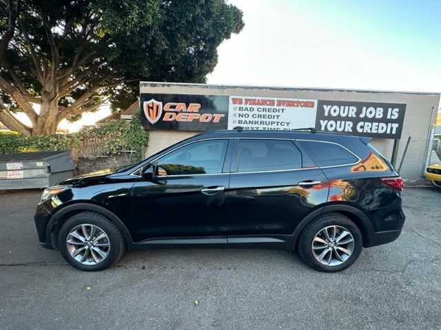 2017 Hyundai Santa Fe SE