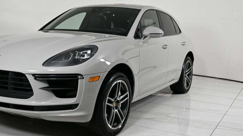 2021 Porsche Macan Turbo