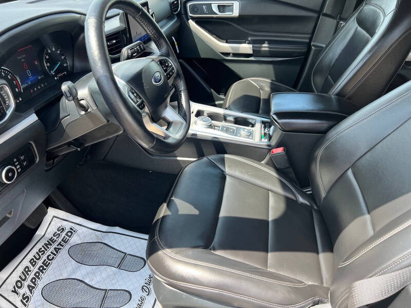 2024 Ford Explorer XLT