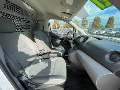 2021 Nissan NV200 SV