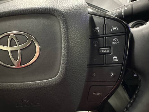 2025 Toyota Prius XLE