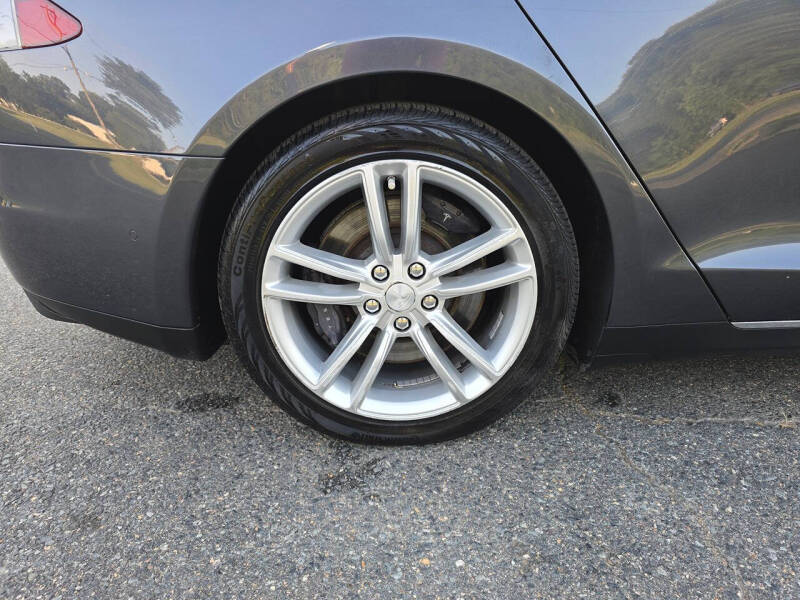 2015 Tesla Model S 70D