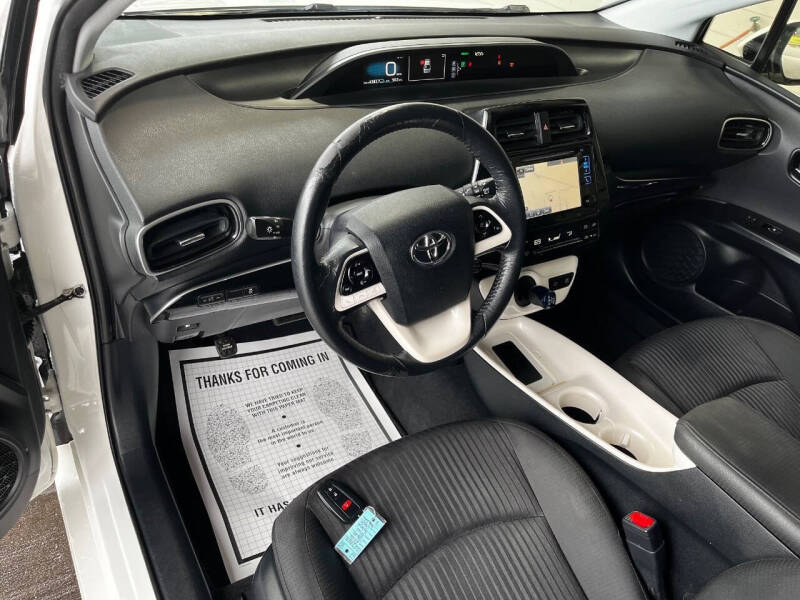 2016 Toyota Prius Three