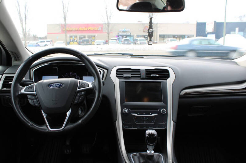2014 Ford Fusion SE