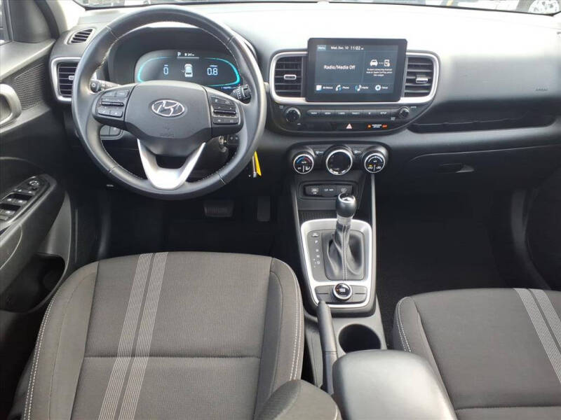 2023 Hyundai Venue SEL