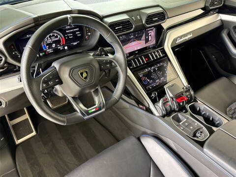 2020 Lamborghini Urus